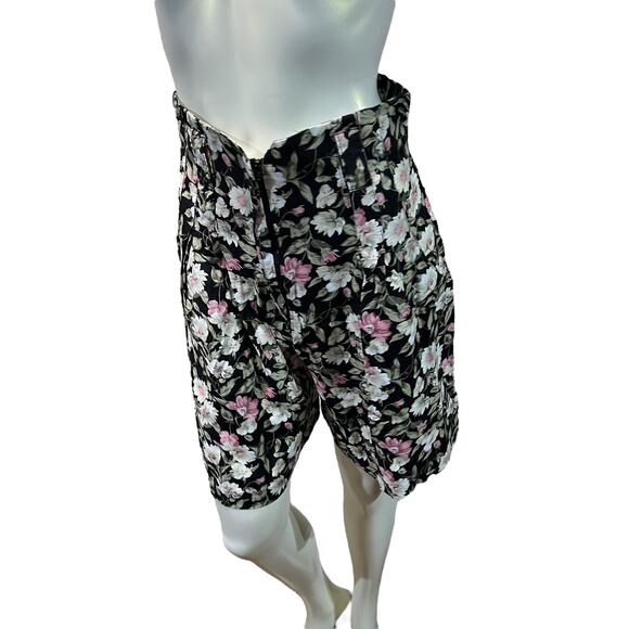 Y2K Rampage High Waisted Floral Shorts Black with Pink & White Flowers Size 7 - Picture 11 of 16